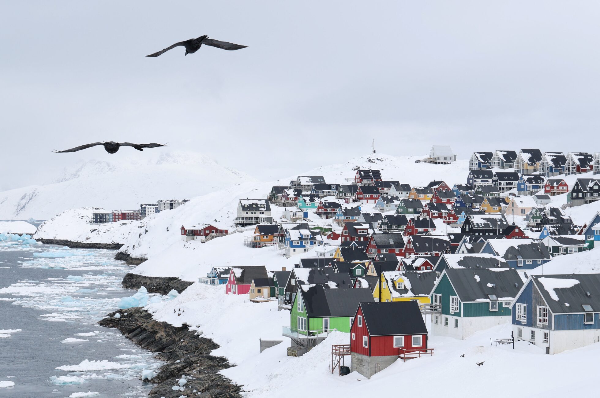 Trump warns of tariffs up to 25% on 8 European countries if Greenland isn’t sold