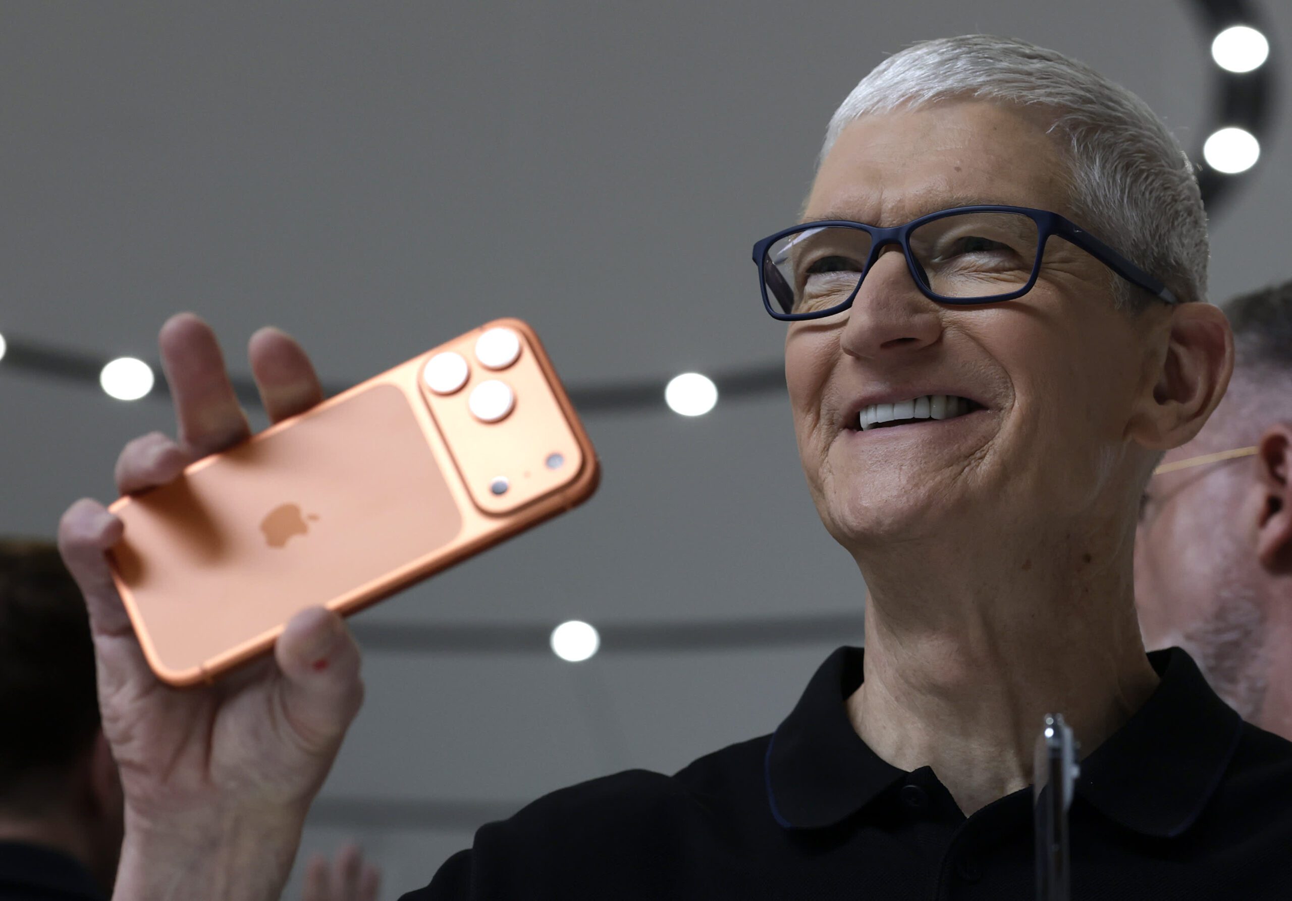Apple (AAPL) beats expectations, issues strong forecast despite iPhone sales miss
